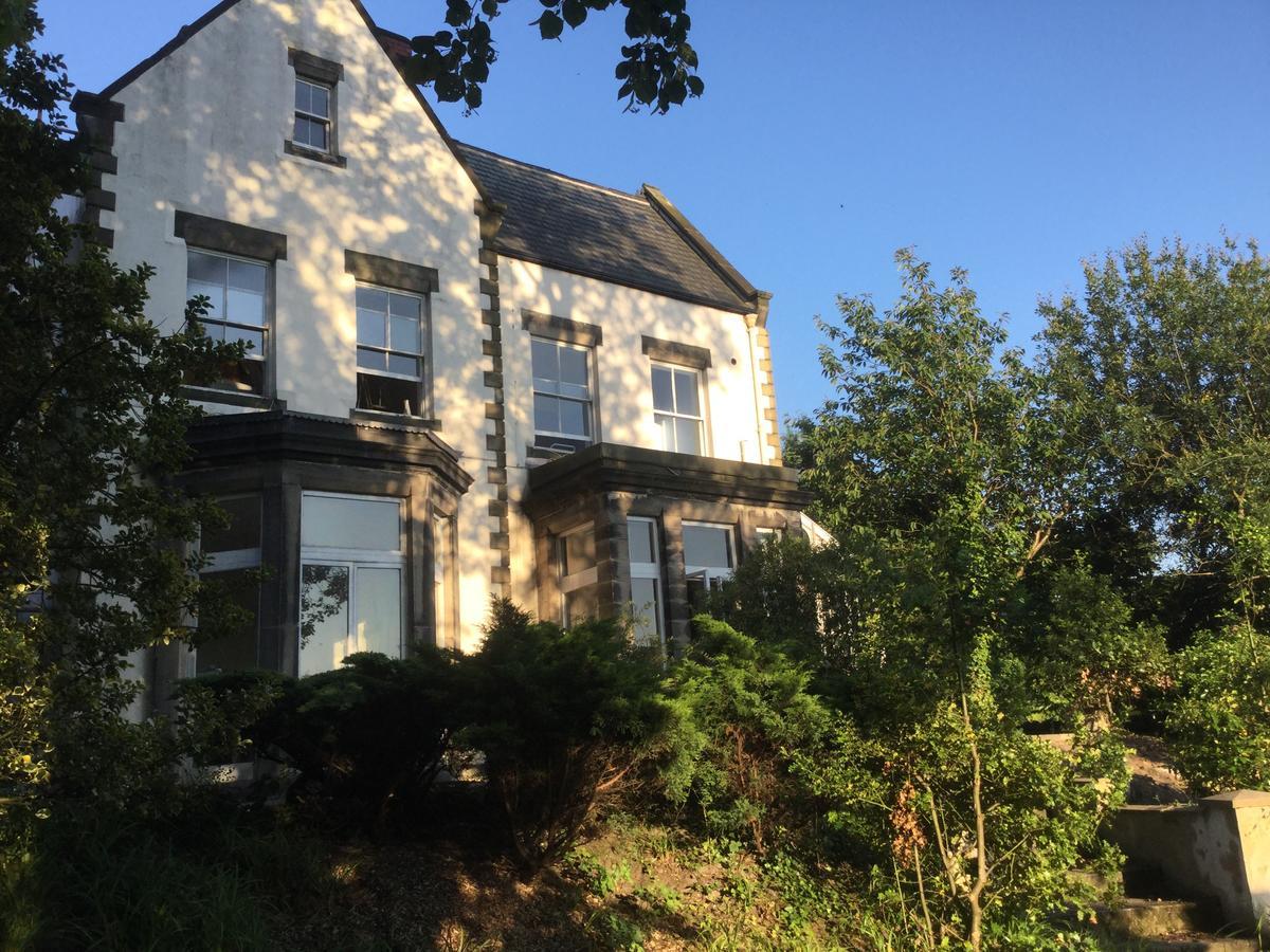 House 4*